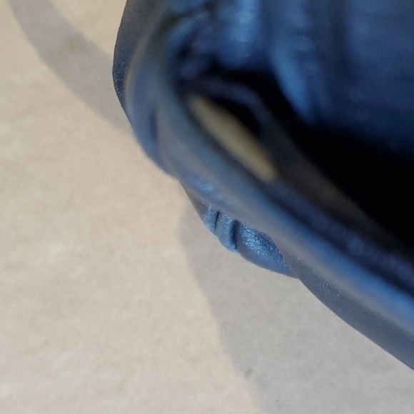 Etienne Aigner Vintage navy leather shoulder handbag 4 compartments - Picture 8 of 15